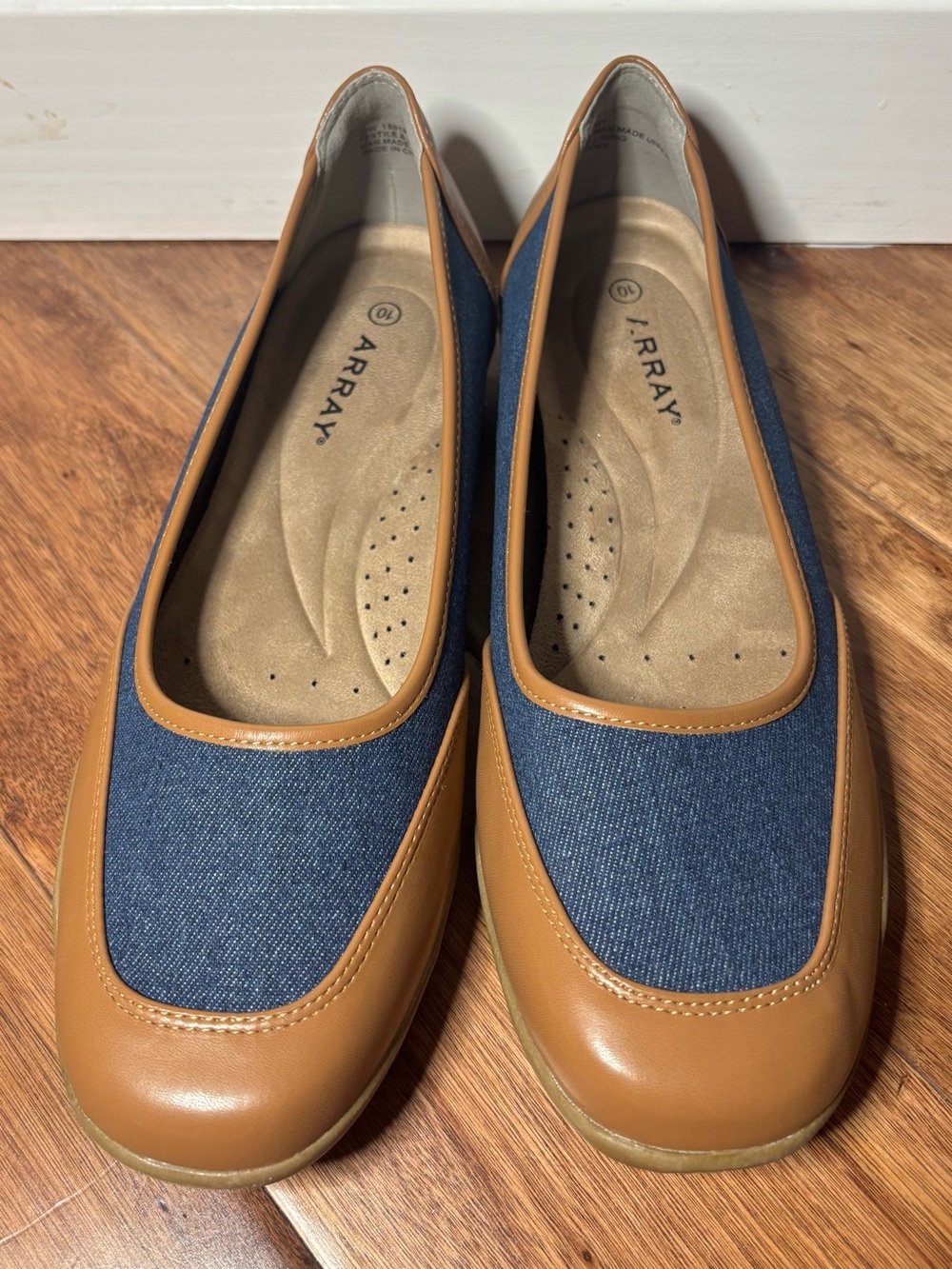 Array Navy Denim and Tan Casual Slip-On Ballet Flats Comfort Walking Show - 10W